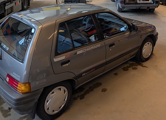 Daihatsu Charade 5 of 7