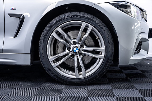 BMW 440i 8 of 27