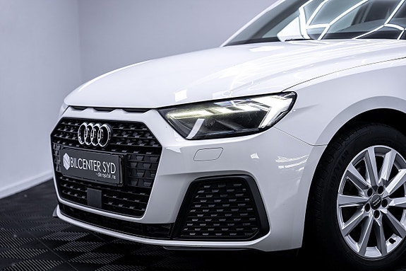 Audi A1 2 of 27