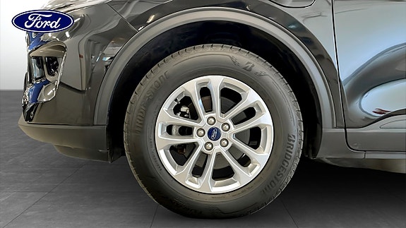 Ford Kuga 9 of 9
