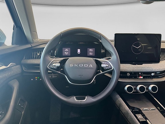 Skoda Superb 12 of 22