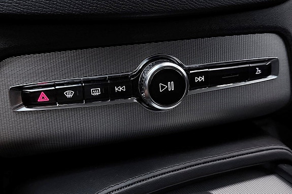 Volvo XC90 30 of 30