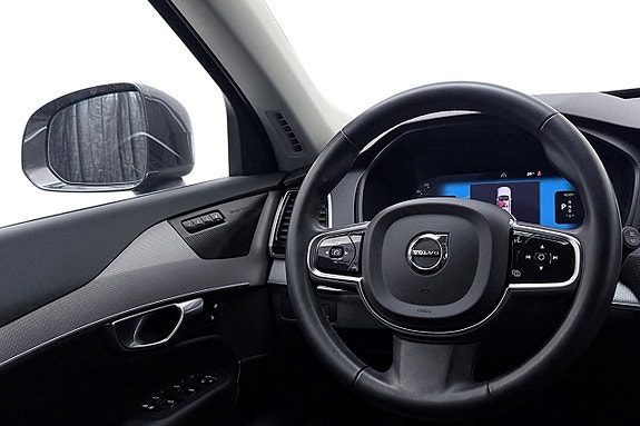 Volvo XC90 18 of 30