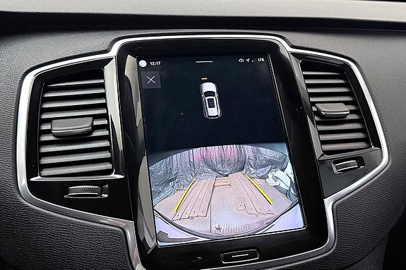 Volvo XC90 25 of 30
