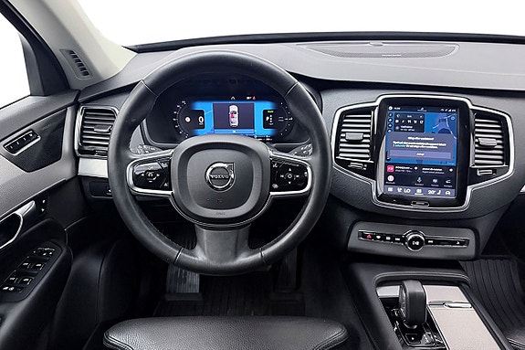 Volvo XC90 20 of 30