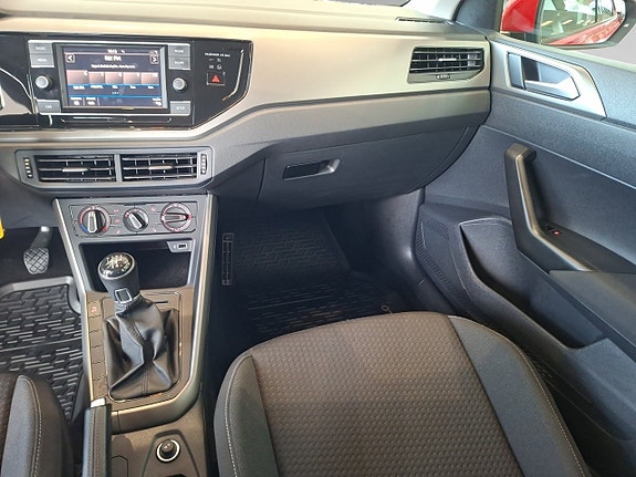 Volkswagen Polo 11 of 15