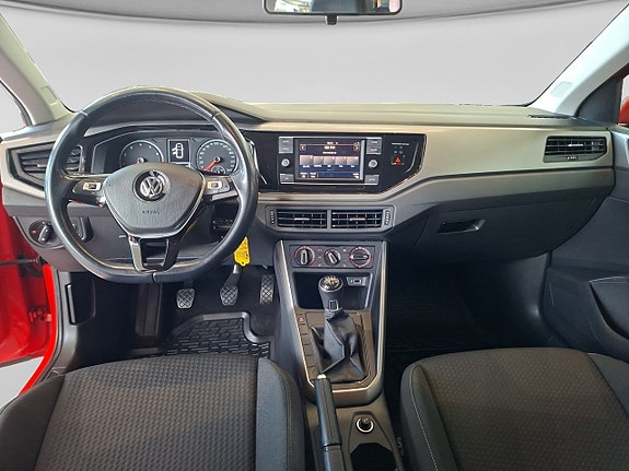 Volkswagen Polo 10 of 15