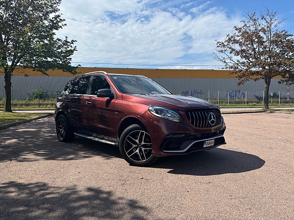 Mercedes-Benz ML350 3 of 5