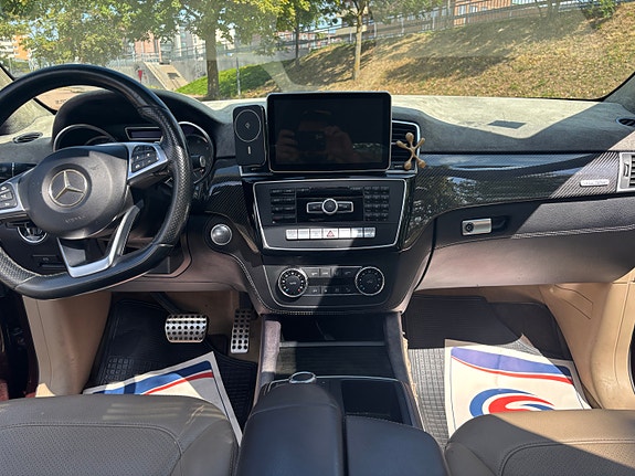 Mercedes-Benz ML350 5 of 5