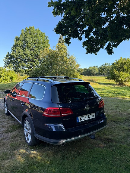 Volkswagen Passat Alltrack 4 of 7