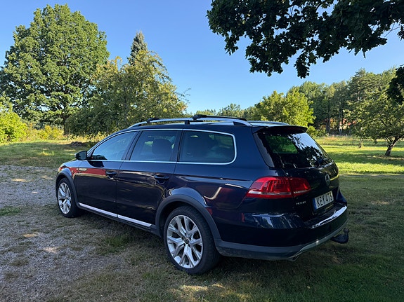 Volkswagen Passat Alltrack 5 of 7