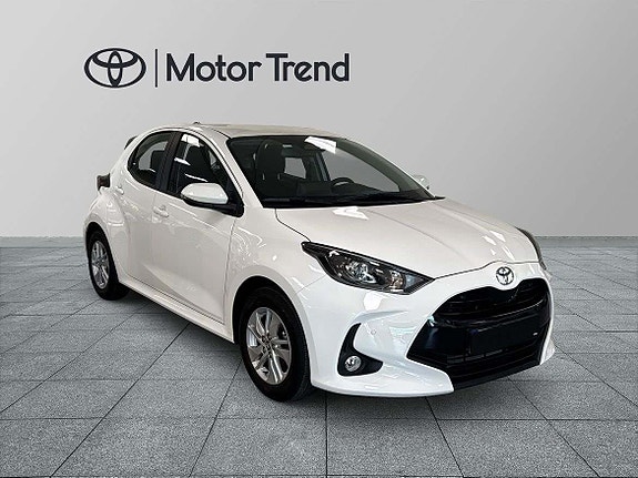 Toyota Yaris 5 of 15