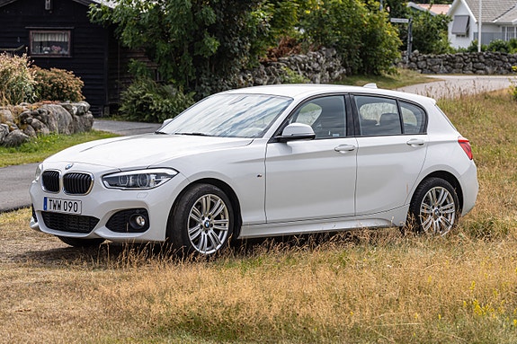 BMW 118i 3 of 13