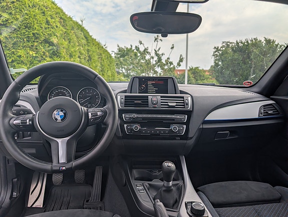 BMW 118i 7 of 13