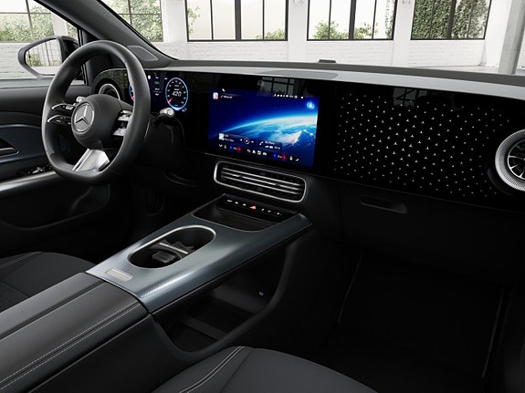 Mercedes-Benz GLA35 5 of 7