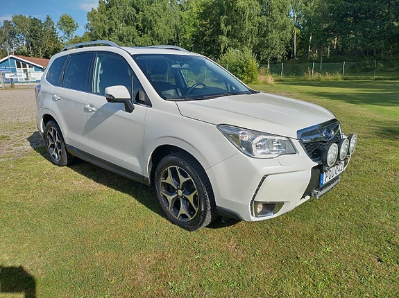 Subaru Forester 3 of 14