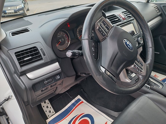 Subaru Forester 10 of 14