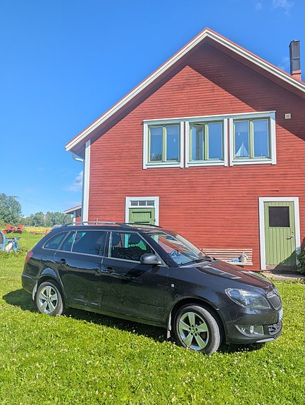 Skoda Fabia 2 of 7
