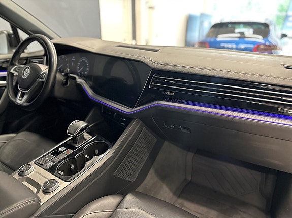 Volkswagen Touareg 9 of 22