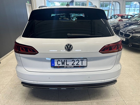 Volkswagen Touareg 5 of 22