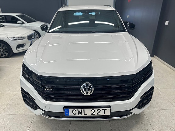 Volkswagen Touareg 3 of 22