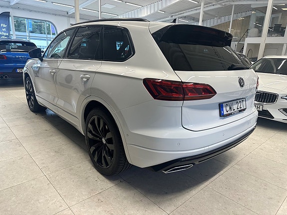 Volkswagen Touareg 6 of 22