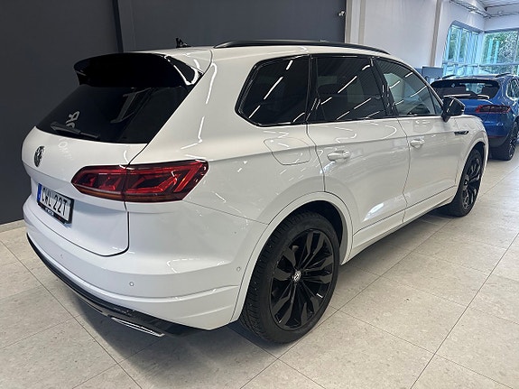 Volkswagen Touareg 8 of 22