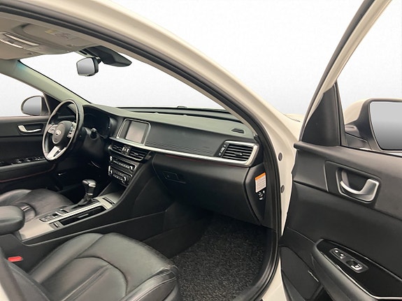 Kia Optima 25 of 30