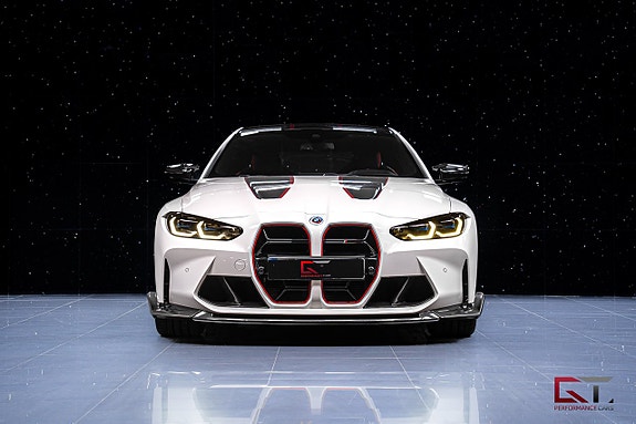 BMW M4 3 of 27