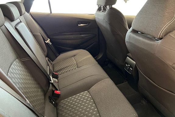 Toyota Corolla 8 of 21