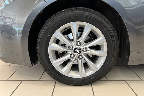 Toyota Corolla 17 of 21