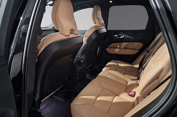 Volvo XC60 8 of 20