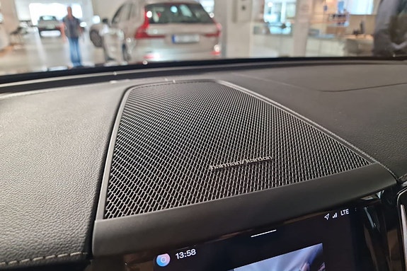 Volvo XC60 15 of 20