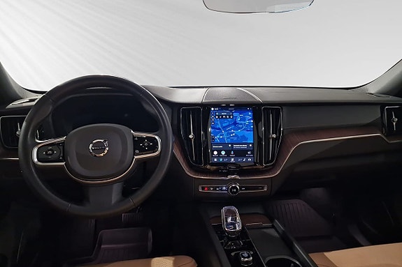 Volvo XC60 9 of 20