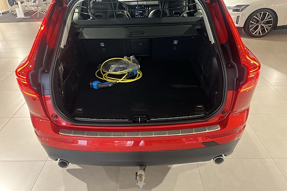 Volvo XC60 13 of 20