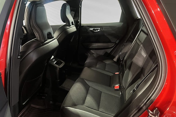 Volvo XC60 8 of 20