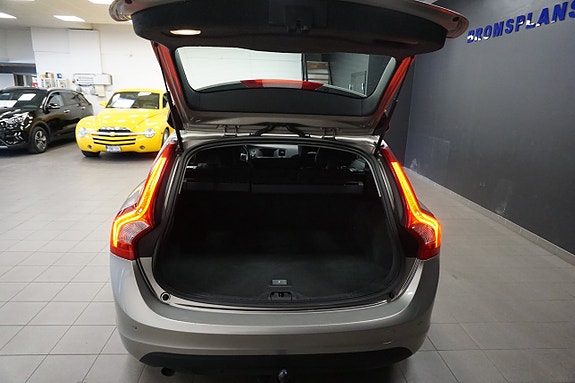 Volvo V60 17 of 18