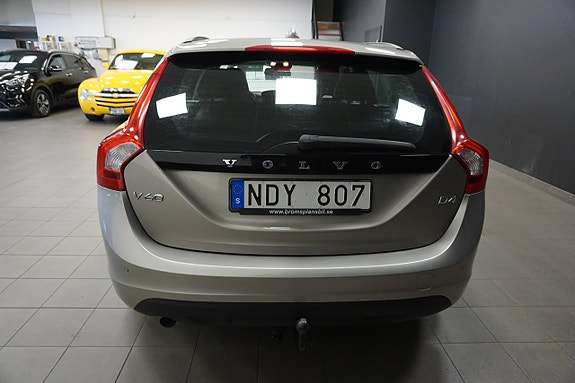 Volvo V60 7 of 18