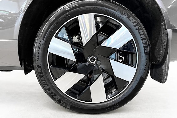 Volvo XC60 11 of 21