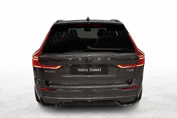 Volvo XC60 13 of 21