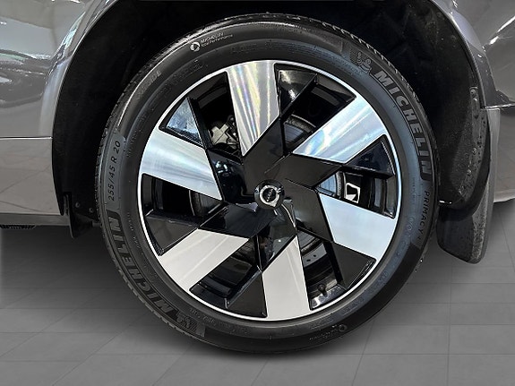 Volvo XC60 10 of 20