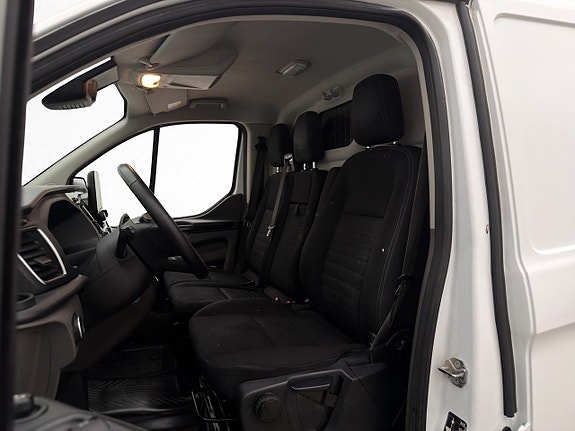 Ford Transit Custom 20 of 30