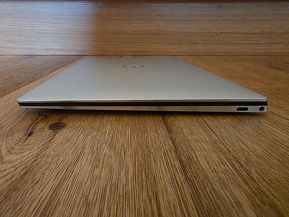 Dell XPS 13-9300 (10th Gen i7) – Sold as Defective / Repair image 7