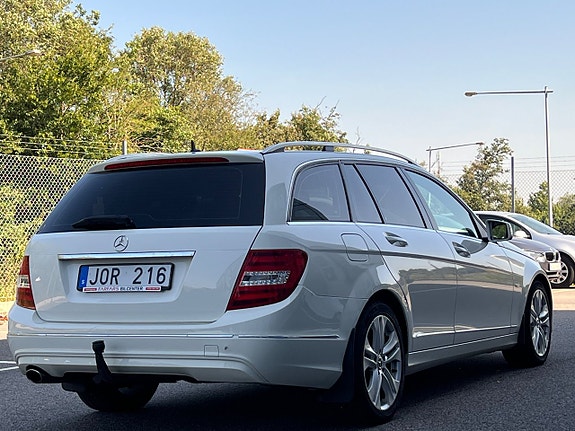 Mercedes-Benz C220 4 of 26
