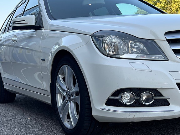 Mercedes-Benz C220 22 of 26