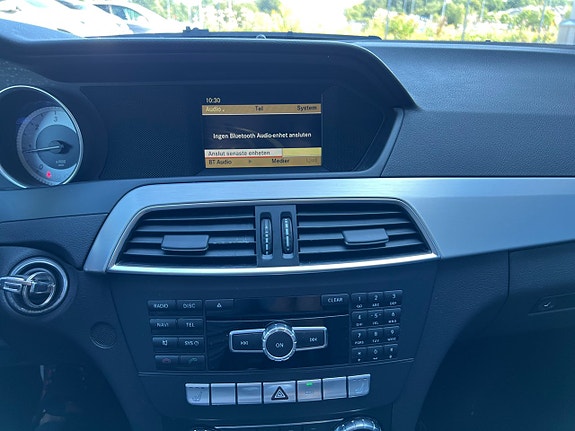 Mercedes-Benz C220 12 of 26
