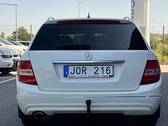 Mercedes-Benz C220 24 of 26