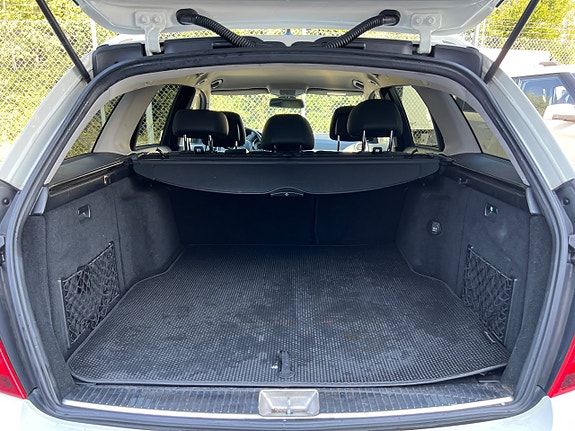 Mercedes-Benz C220 19 of 26