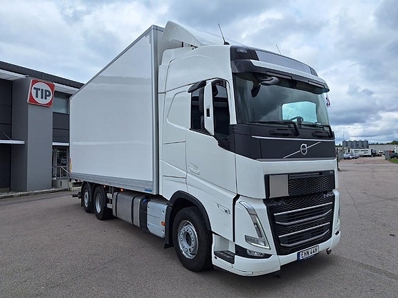 Volvo Vehicle Rigid 6x2-2 box full side opening 2 of 18