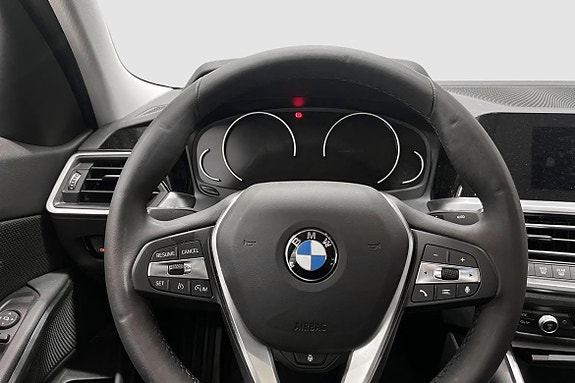 BMW 318d 9 of 11